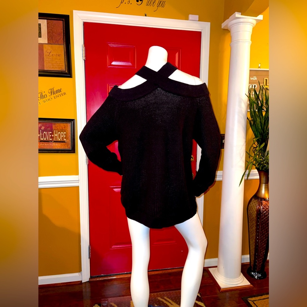 Cold Shoulders Ribbed Sweater - Picture 3 of 3